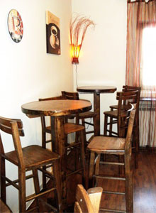 bar-stools-and-bar-tables