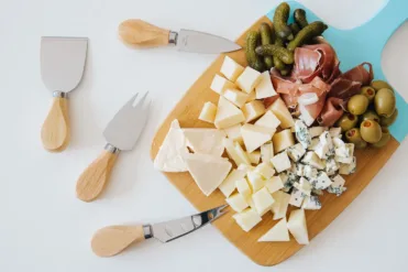 Set pribora za sir sa drvenom drškom FORMAGGIO