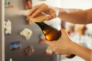 Otvarač za flaše sa magnetom MILLER