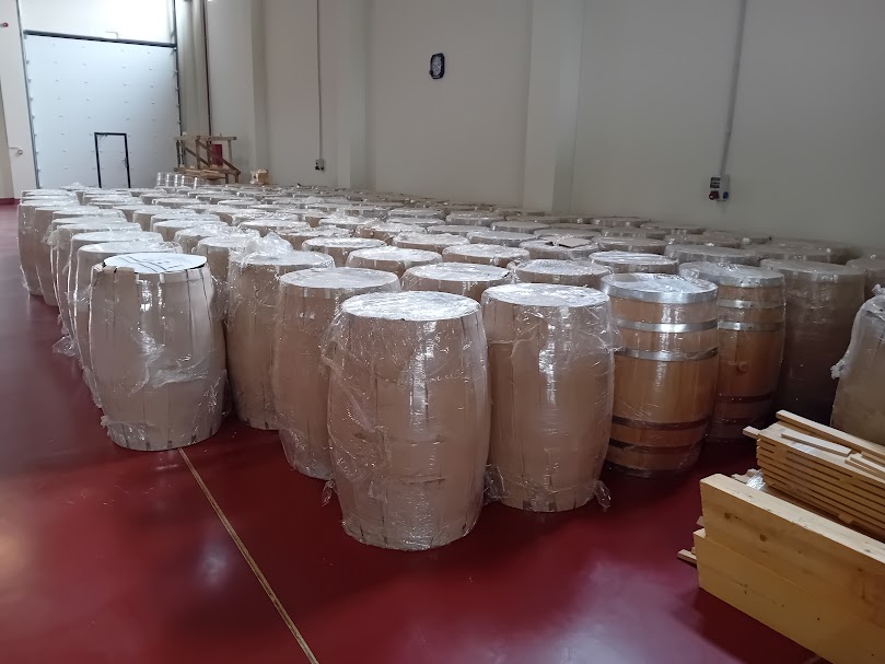 Drveno bure od 225 litara sa postoljem (barik) - Slika 2