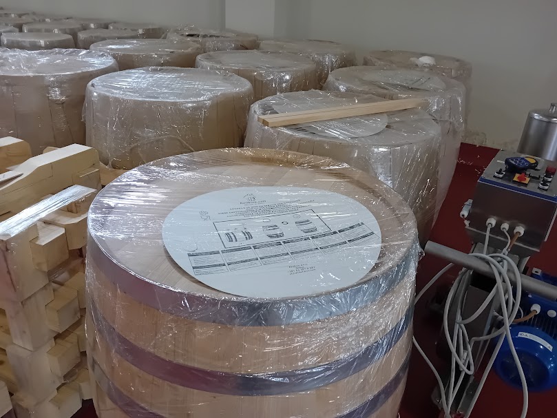 Drveno bure od 225 litara sa postoljem (barik) - Slika 3