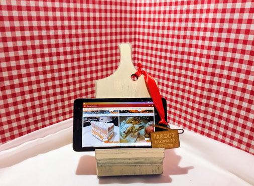 Stalak za tablet u kuhinji - Slika 2